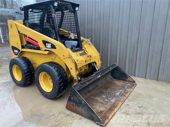 CAT 236B2 Kompaktrakodók