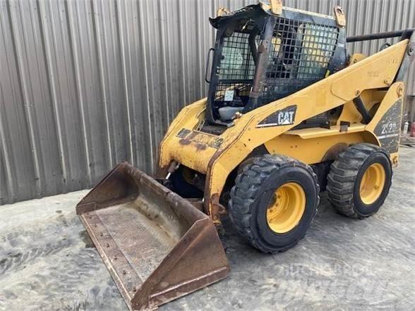 CAT 262B Kompaktrakodók