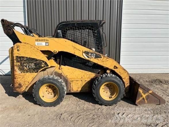 CAT 272C Kompaktrakodók