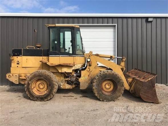 CAT 918F Gumikerekes homlokrakodók