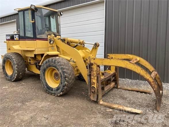 CAT 924F Gumikerekes homlokrakodók