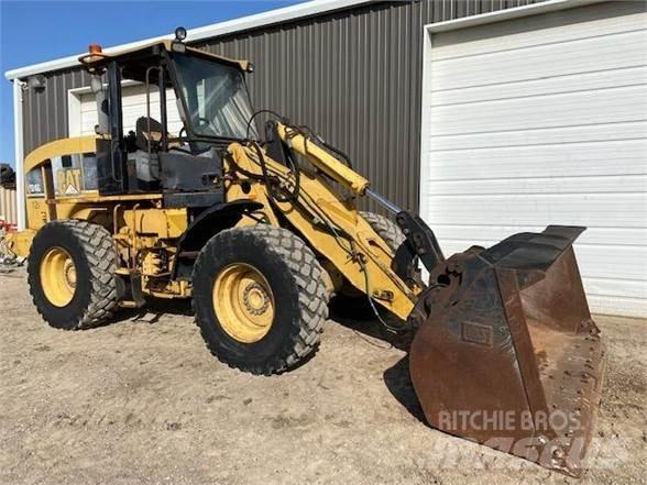 CAT 924G Gumikerekes homlokrakodók