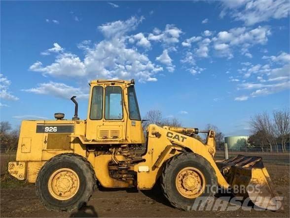 CAT 926 Gumikerekes homlokrakodók