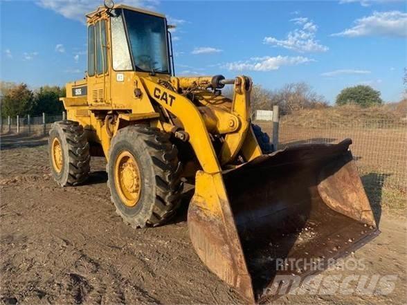 CAT 926 Gumikerekes homlokrakodók