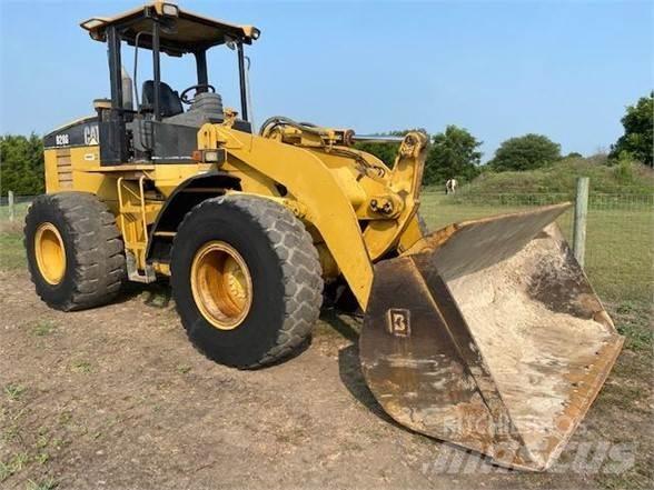 CAT 928G Gumikerekes homlokrakodók