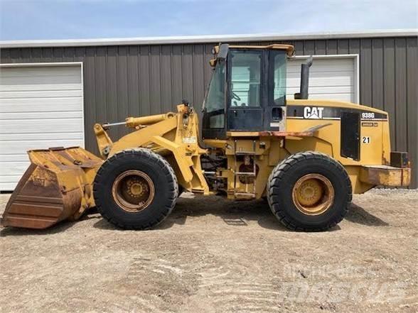 CAT 938G Gumikerekes homlokrakodók