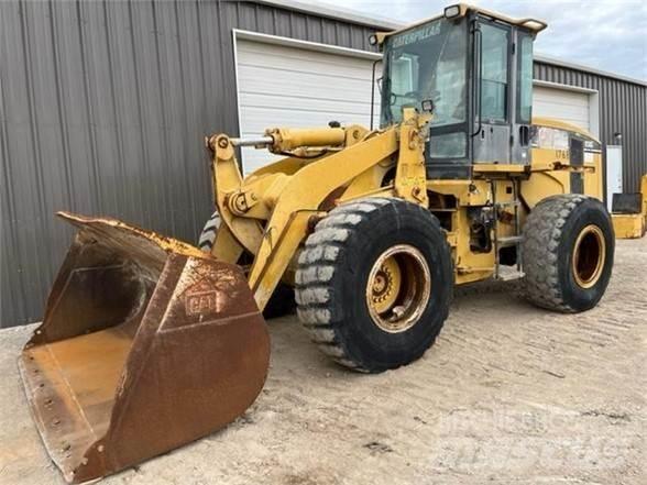 CAT 938G Gumikerekes homlokrakodók