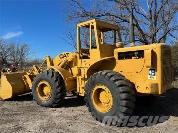 CAT 950 Gumikerekes homlokrakodók