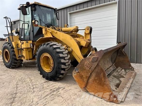 CAT 950 Gumikerekes homlokrakodók