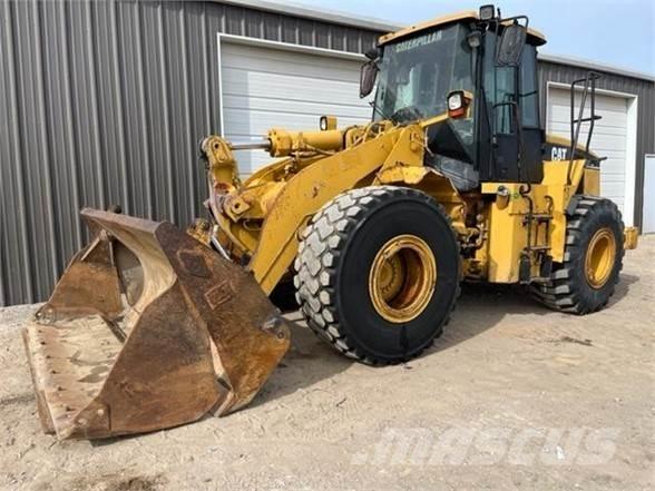 CAT 950 Gumikerekes homlokrakodók