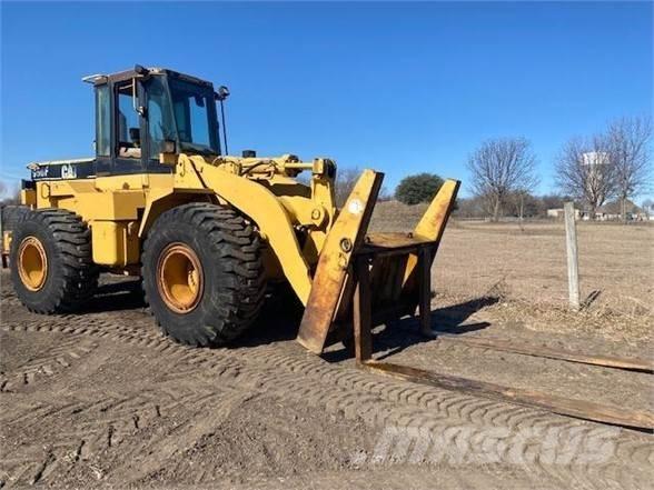 CAT 950F Gumikerekes homlokrakodók