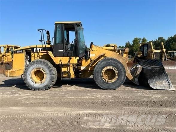 CAT 950G Gumikerekes homlokrakodók