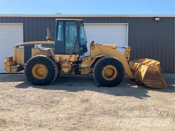 CAT 962G Gumikerekes homlokrakodók