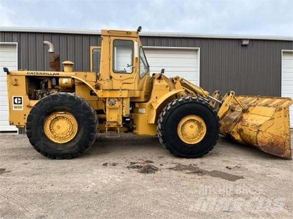 CAT 980B Gumikerekes homlokrakodók