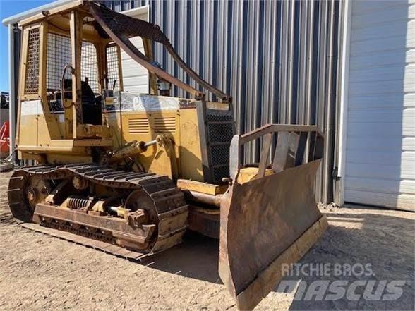 CAT D3C lánctalpas dózerek