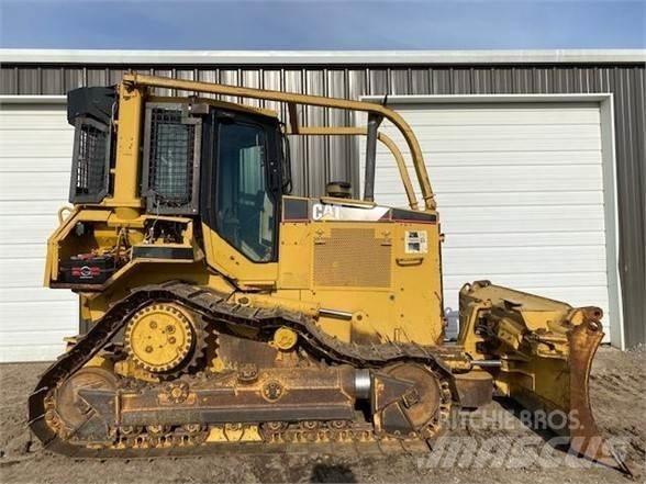 CAT D5M XL lánctalpas dózerek