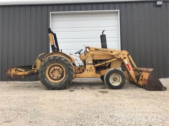 Ford 445A Gumikerekes homlokrakodók
