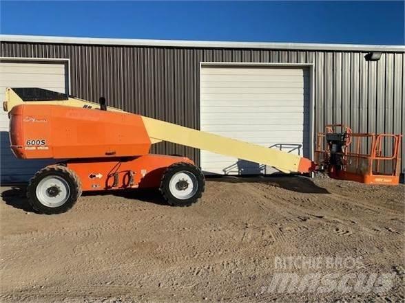 JLG 600S Teleszkópos emelők