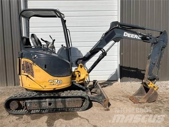 John Deere 27D Mini kotrók < 7t