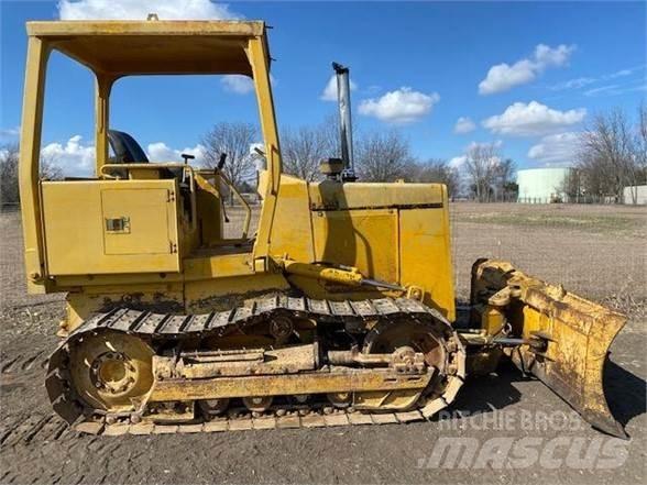 John Deere 450 lánctalpas dózerek