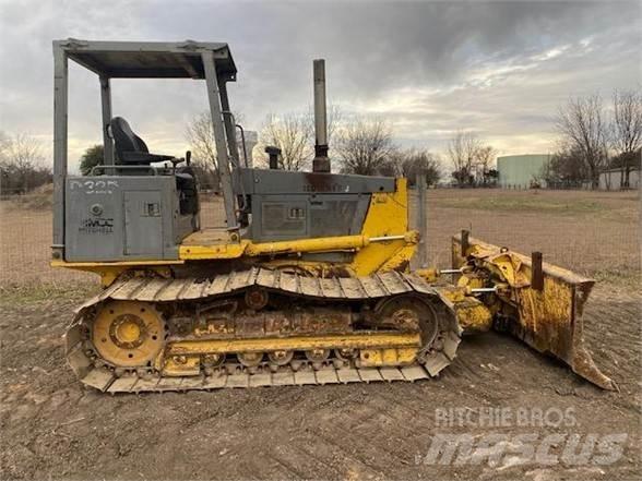 Komatsu D32P-1 lánctalpas dózerek
