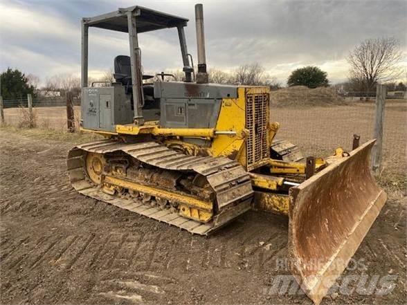 Komatsu D32P-1 lánctalpas dózerek