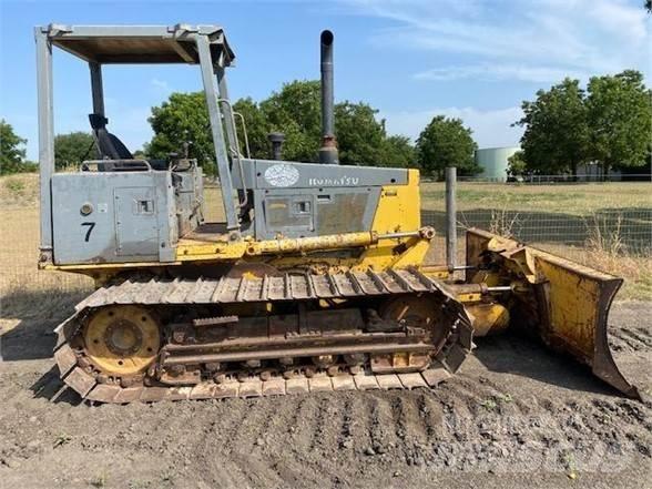 Komatsu D32P-1 lánctalpas dózerek