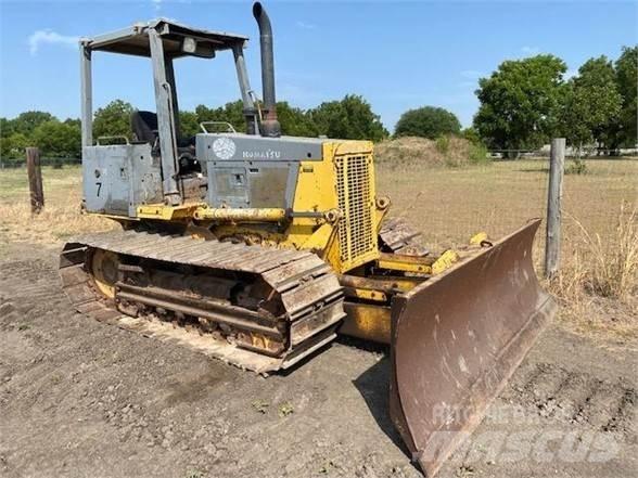 Komatsu D32P-1 lánctalpas dózerek