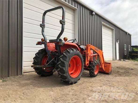 Kubota L3200 Traktorok