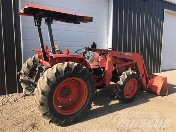 Kubota M4700 Traktorok