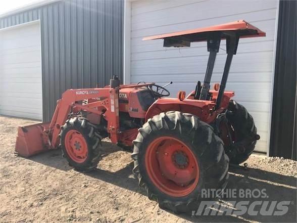 Kubota M4700 Traktorok