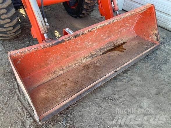 Kubota MX5000 Traktorok