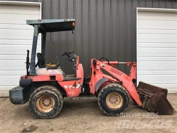 Kubota R420 Gumikerekes homlokrakodók