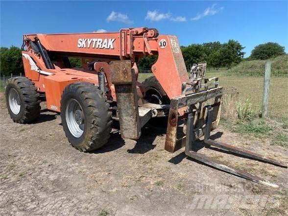 SkyTrak 10054 Teleszkópos rakodók