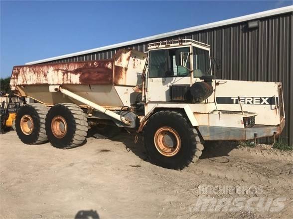 Terex TA27 Csuklósdömperek
