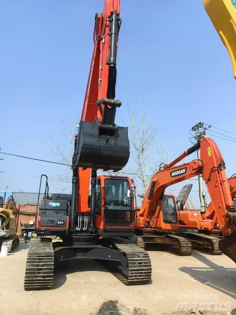 Doosan DX 225 LC Lánctalpas kotrók
