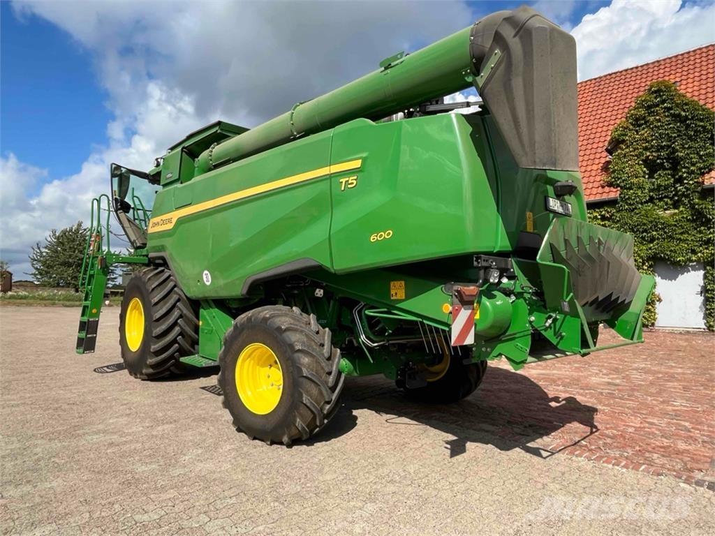 John Deere T5 600 Kombájnok
