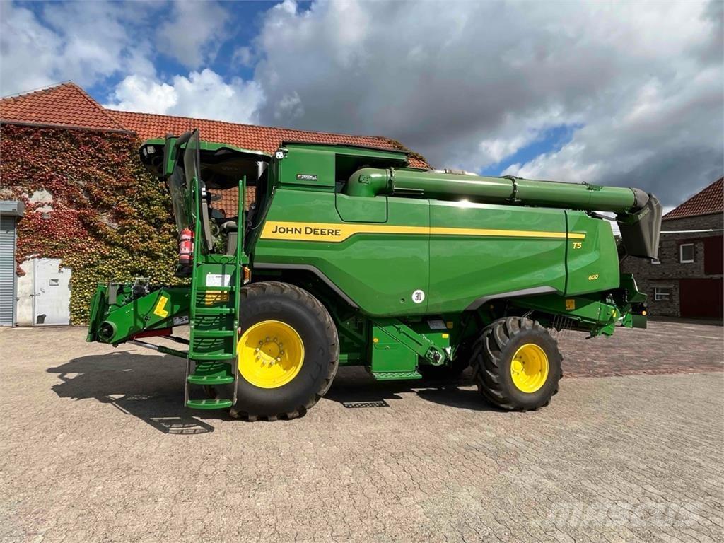 John Deere T5 600 Kombájnok