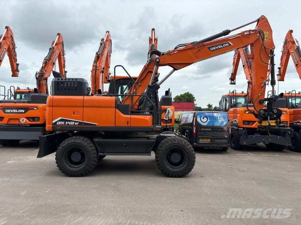 Develon DX140W-7 Gumikerekes kotrók