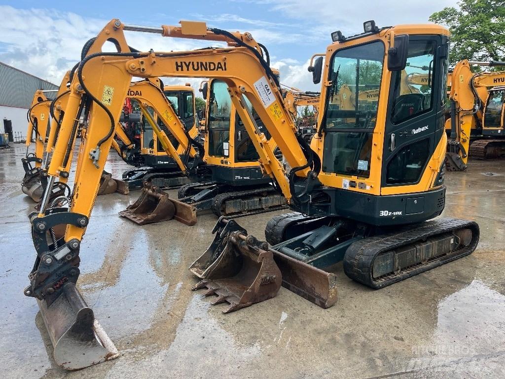Hyundai R30 Z-9AK Mini kotrók < 7t