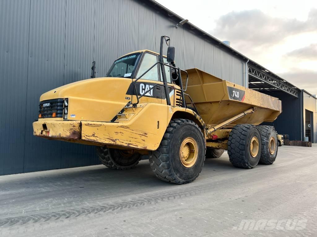 CAT 740 Csuklósdömperek