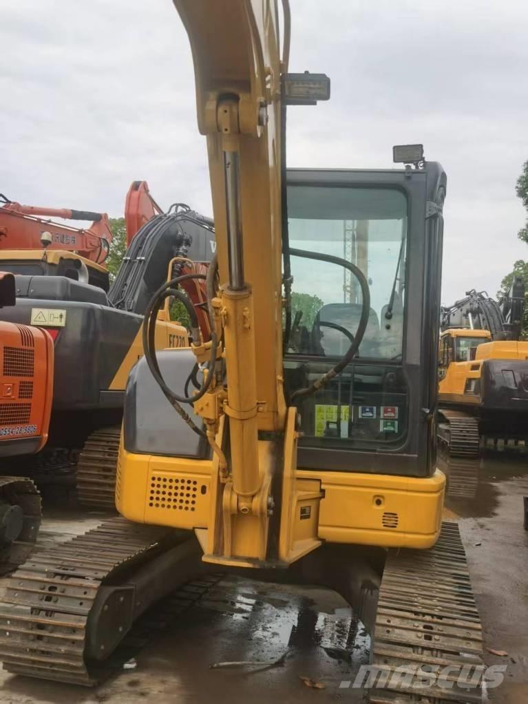 Komatsu PC 55 Mini kotrók < 7t