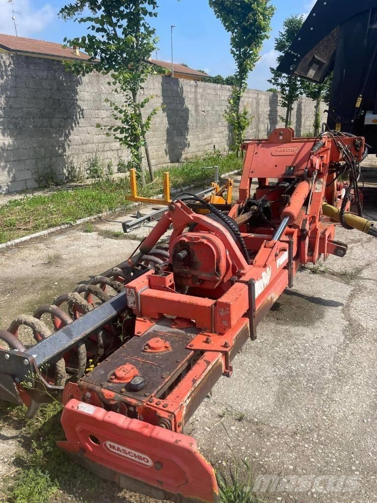 Maschio Aquila 5000 Borona