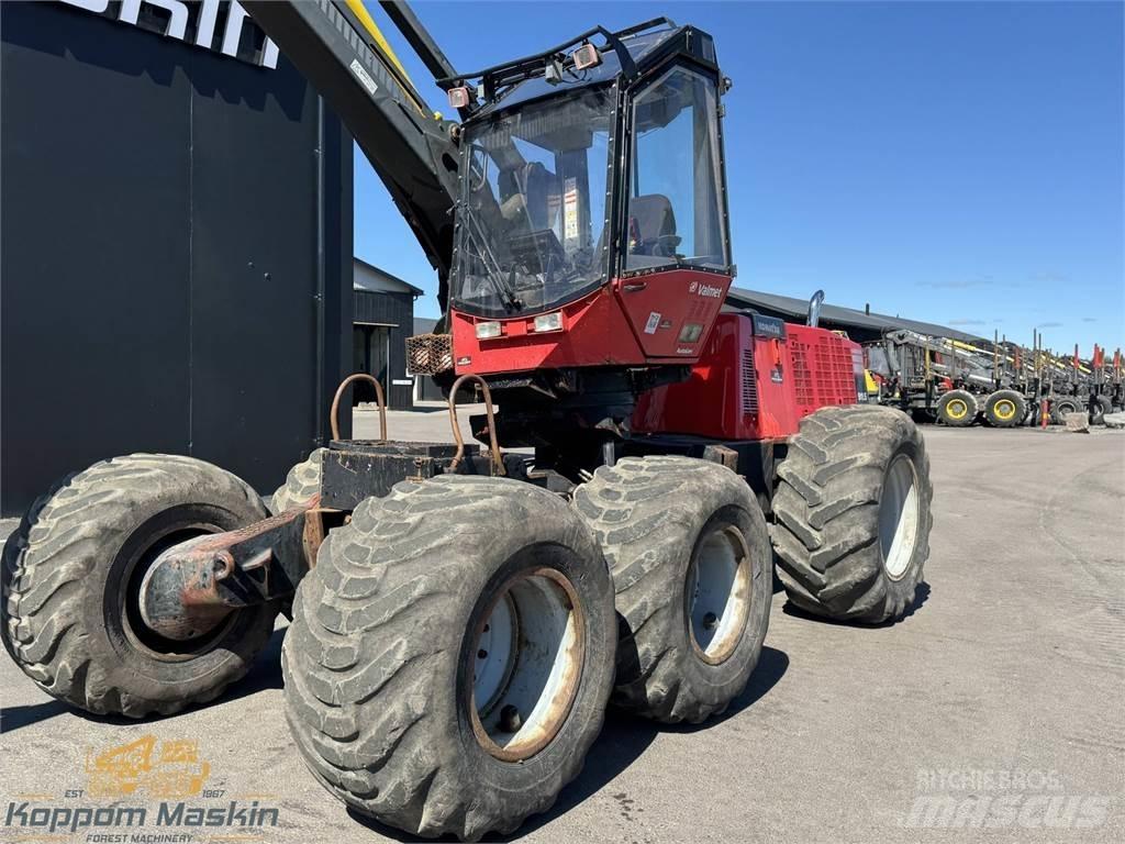 Valmet 911.3 Betakarítók