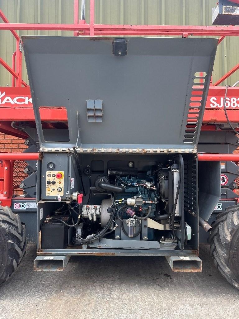 SkyJack SJ 6832 RT Ollós emelők