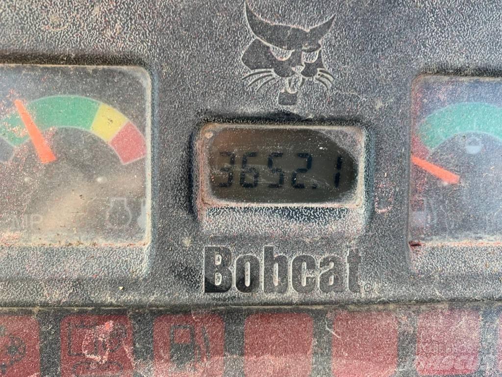Bobcat 425 Mini kotrók < 7t