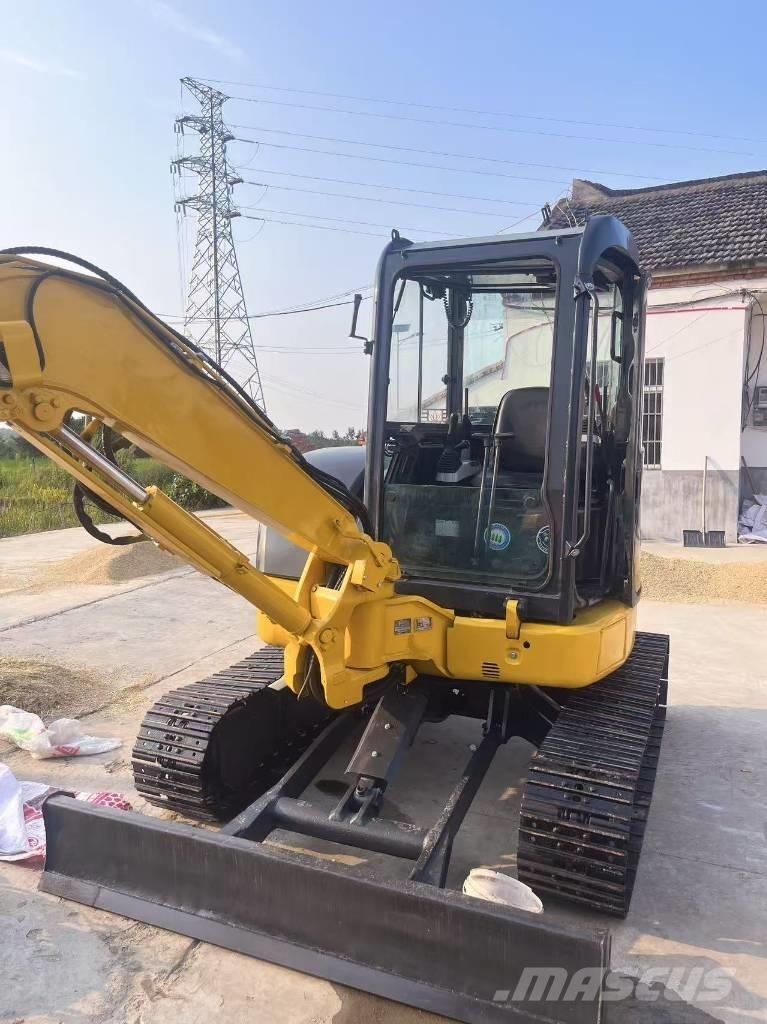 Komatsu PC 40 MR Mini kotrók < 7t