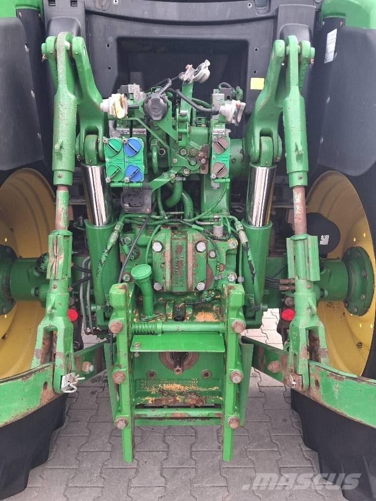 John Deere 6150 R Traktorok