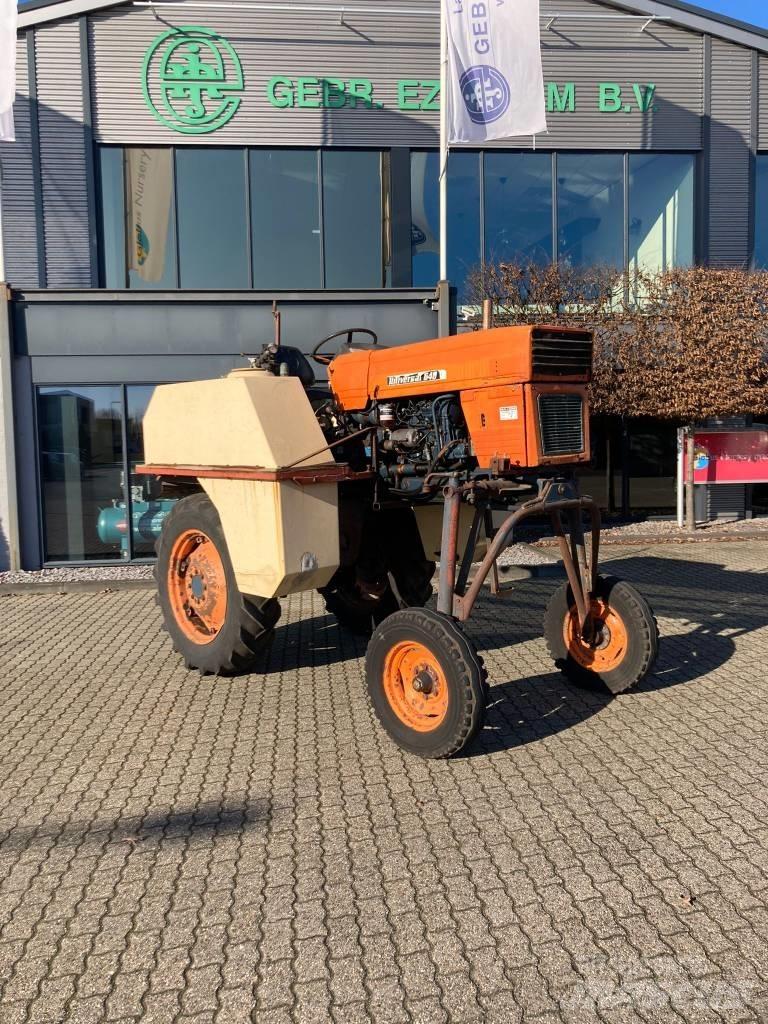 Universal 640V Traktorok