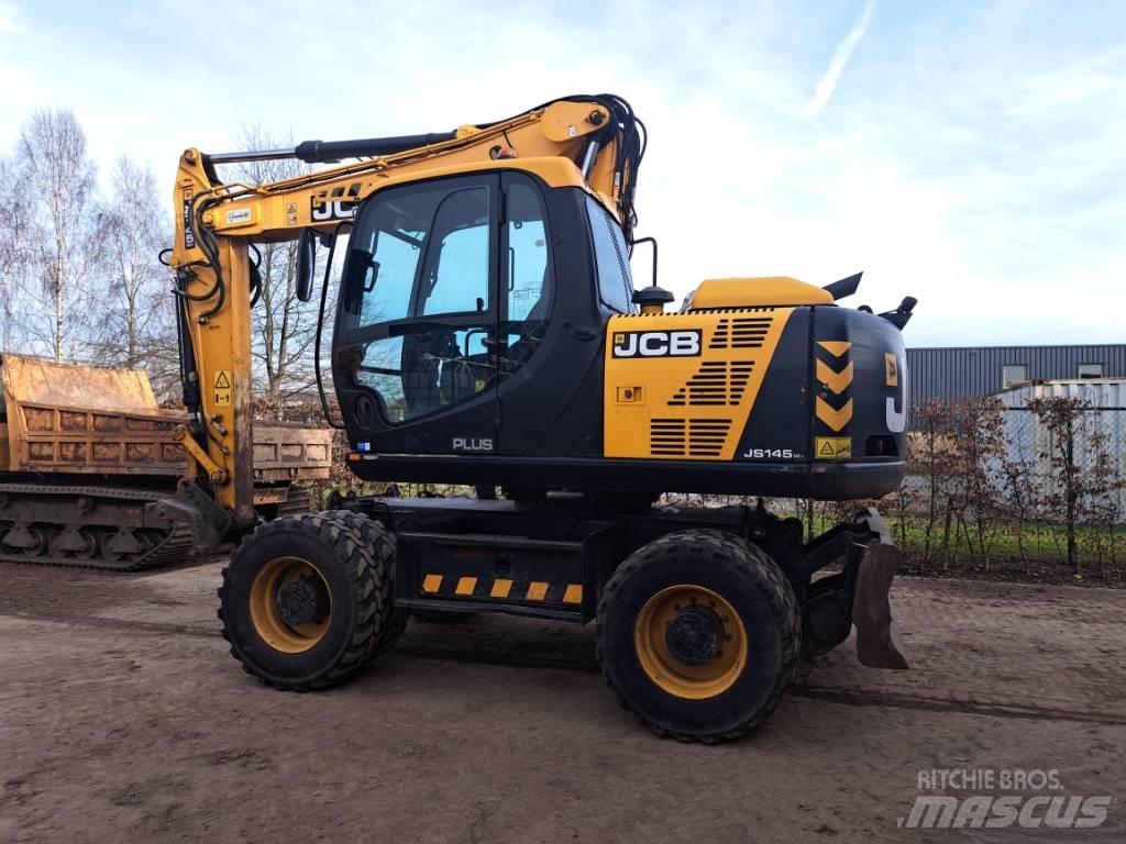 JCB JS 145 W Gumikerekes kotrók